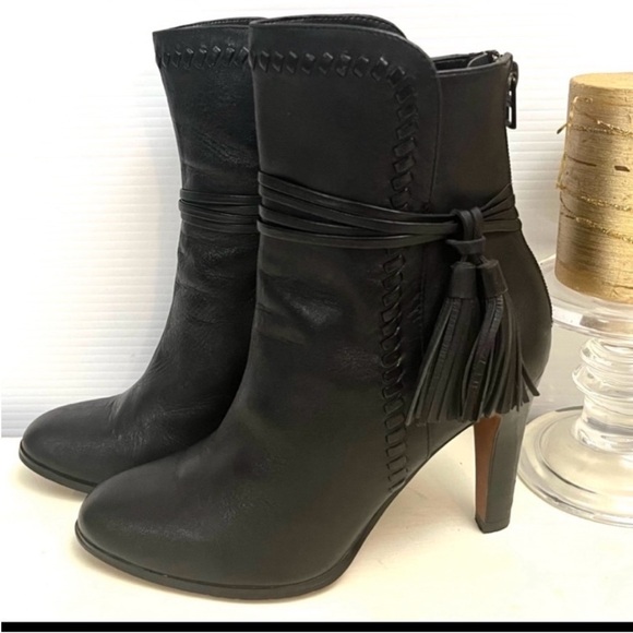 Coach Jessie Black Leather Tassel Ankle Boots Size 7.5 - Picture 1 of 15